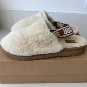 Ugg Cream Slippers women's size 7.5